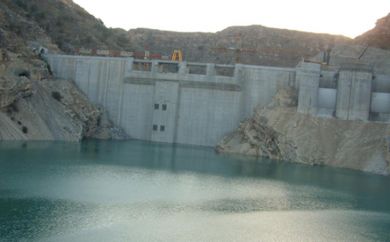 فوق روان کننده بتن دیرگیر